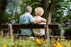 我們的節(jié)日·重陽(yáng)丨守護(hù)老年口腔健康！