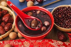一碗臘八粥，溫暖過寒冬，愿您事事“粥”全！
