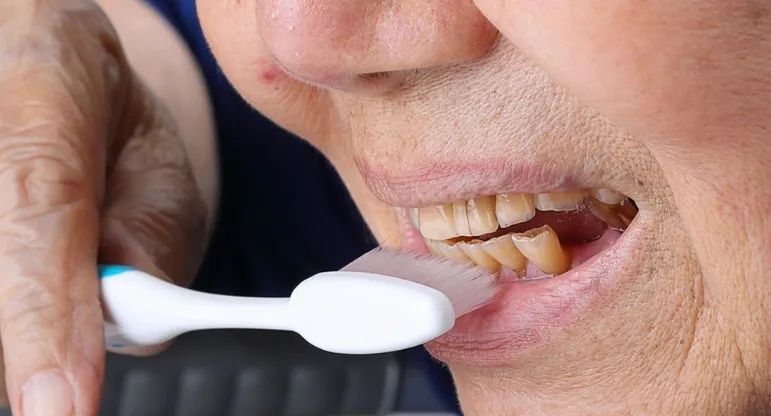 掌握正確的刷牙方法